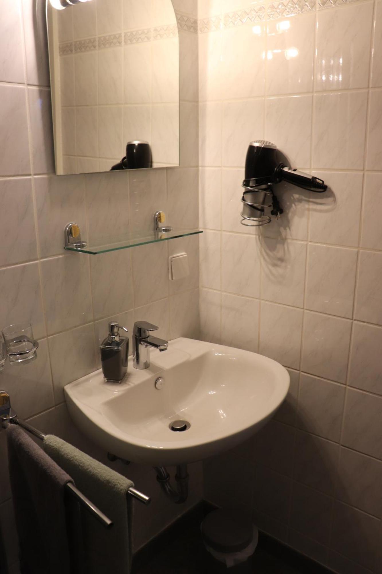Pension Und Apartment Landhaus Fricke Calden Esterno foto