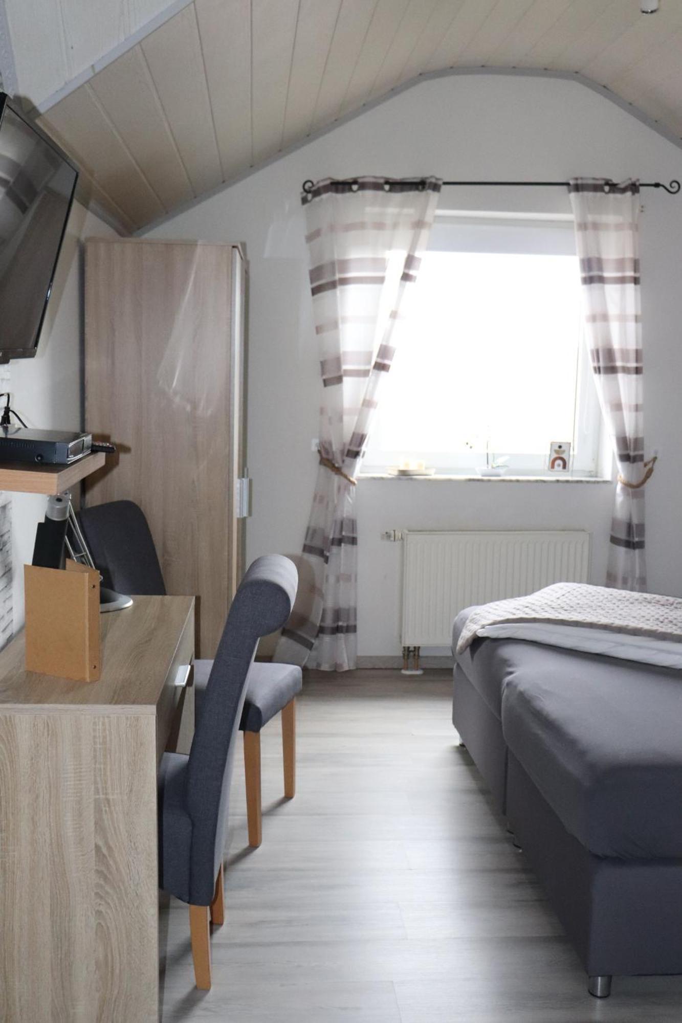 Pension Und Apartment Landhaus Fricke Calden Esterno foto