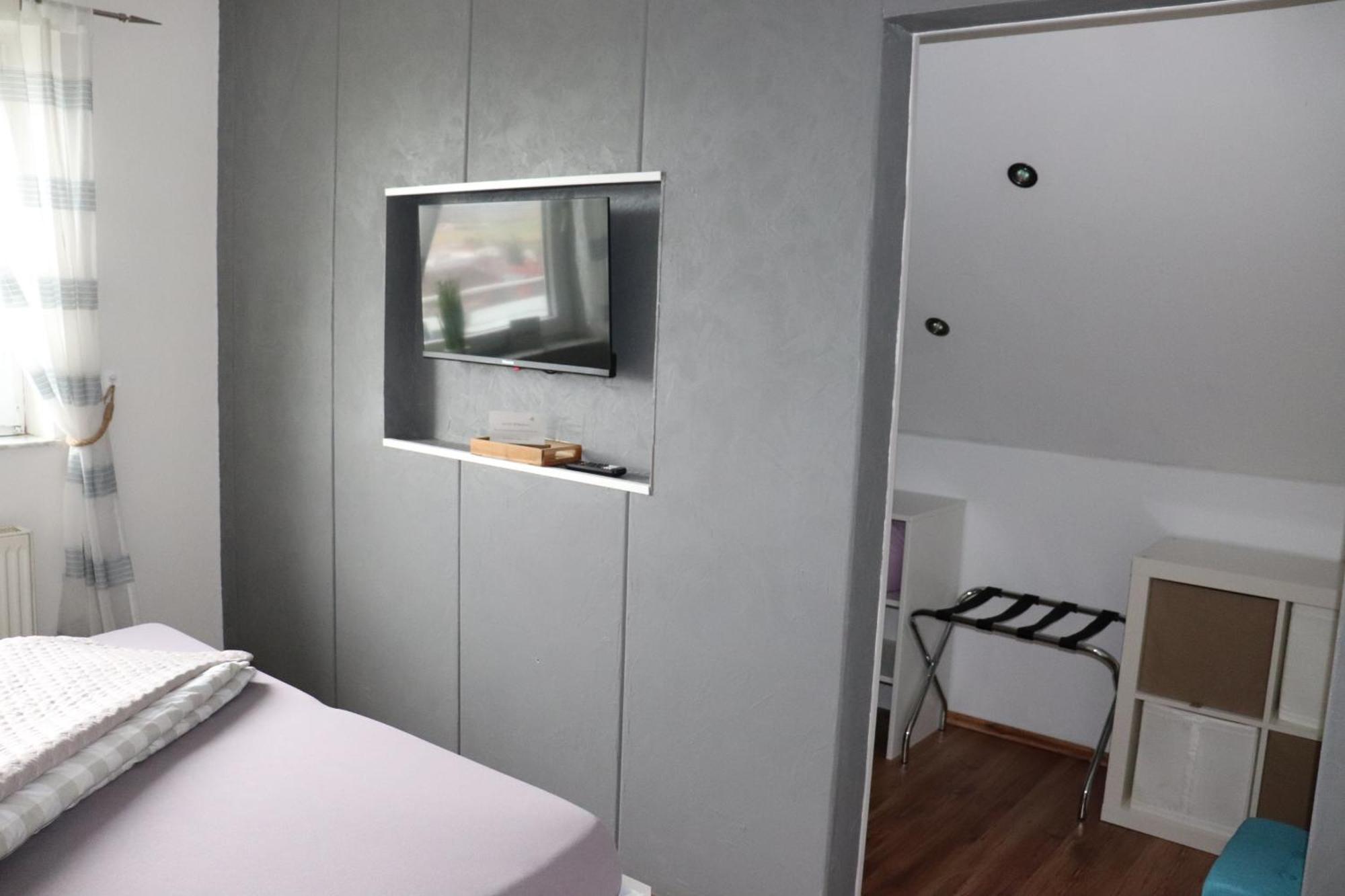 Pension Und Apartment Landhaus Fricke Calden Esterno foto